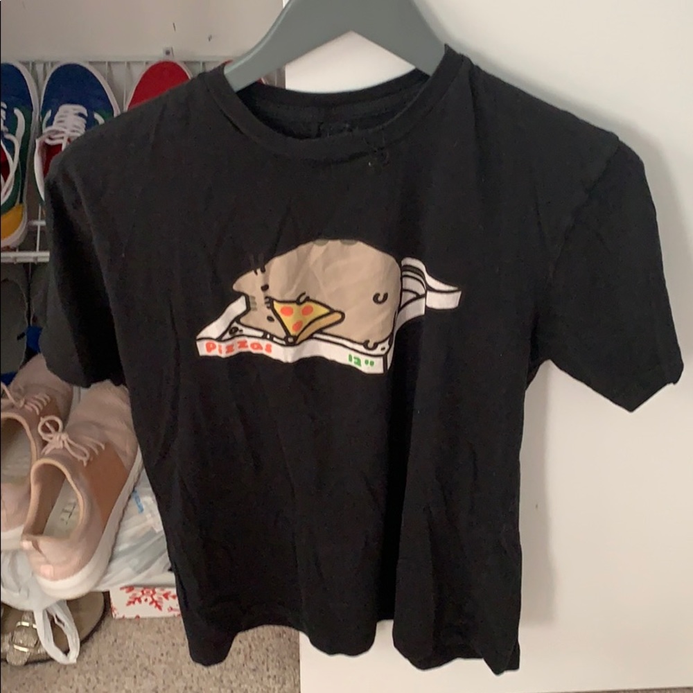 Black Pusheen short sleeve shirt